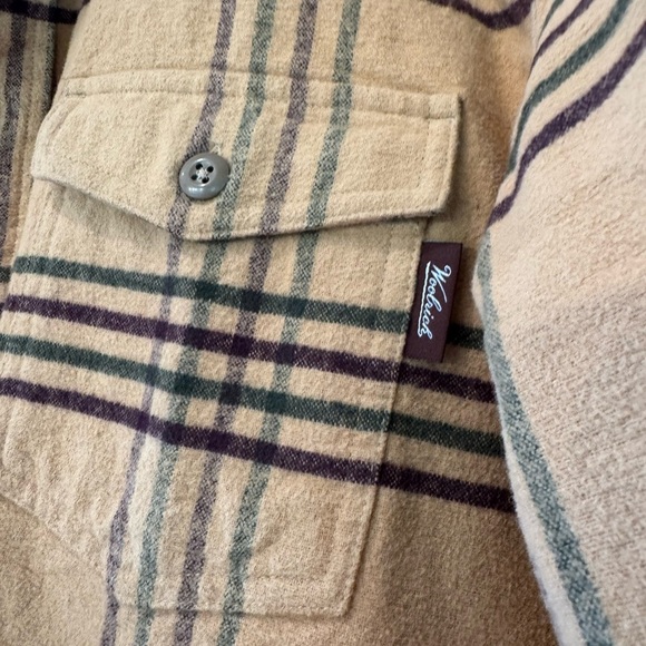 Woolrich Thick Cotton Flannel Plaid Button Down / Men's Medium - Picture 2 of 12